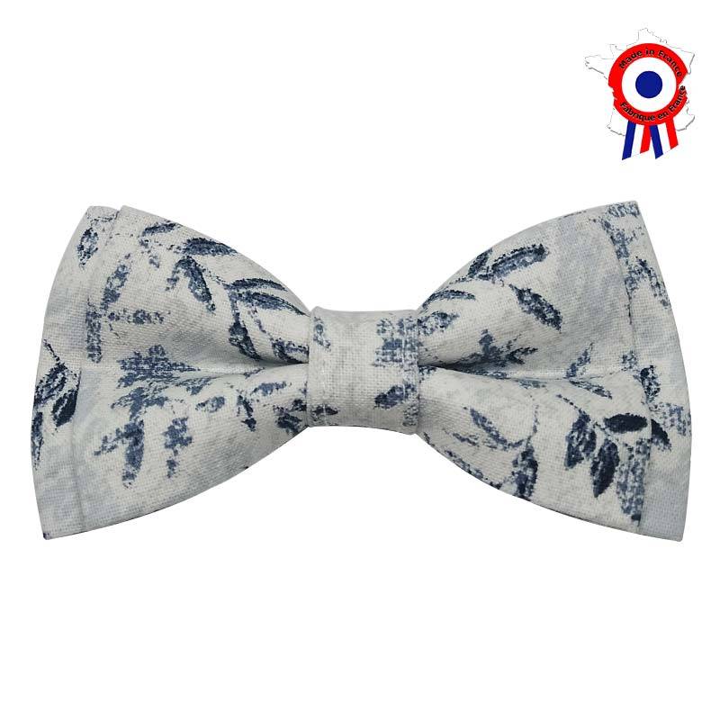 Nœud papillon enfant à motifs gris bleu sur fond blanc