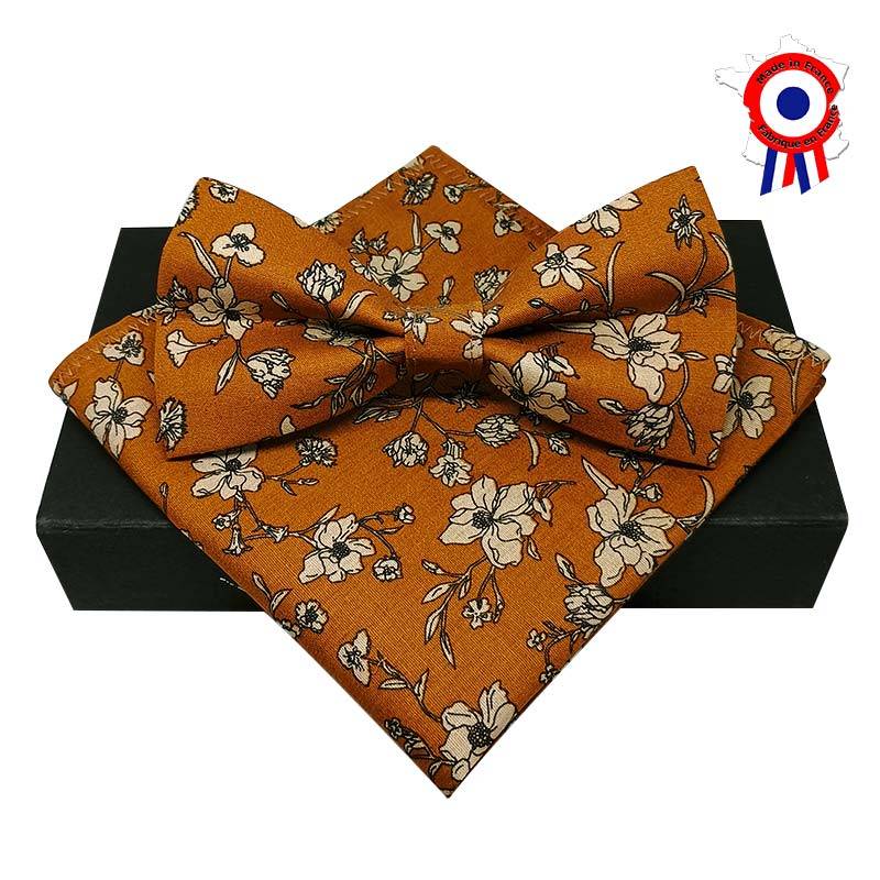 Nœud papillon camel fleuri beige avec pochette de costume assortie